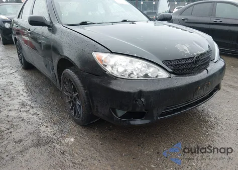 2005 Toyota Camry Se z USA, uszkodzony, nr VIN 4T1BE32KX5U403957